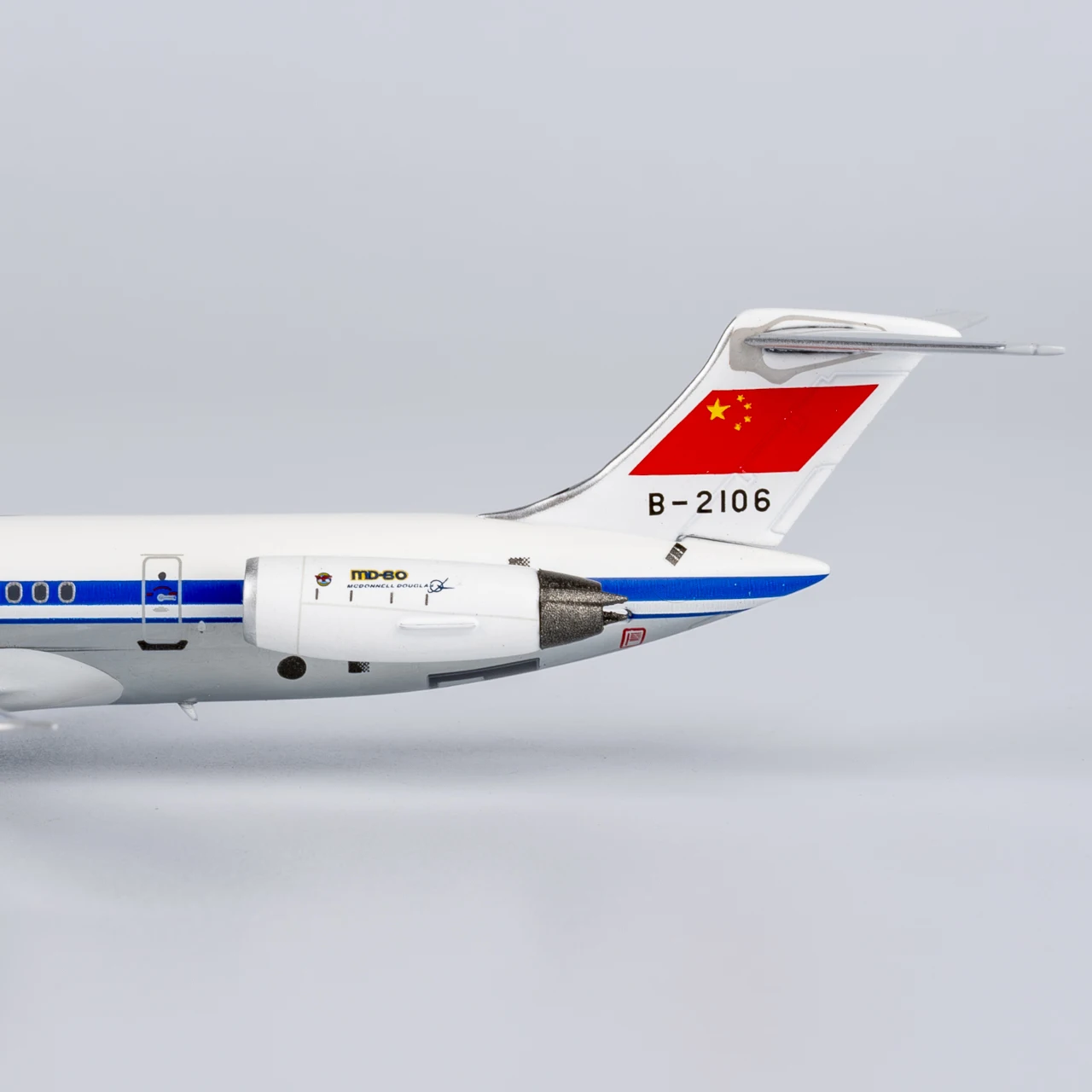 83015 Коллекционный самолет из сплава в подарок, модель NG 1:400 CAAC MCDONNELL Douglas MD-82, литой под давлением самолет, реактивная модель B-2106 (art.: 3920ce7749970) - 3920ce7749970