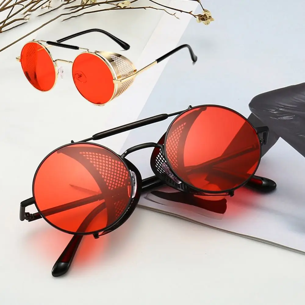 Солнцезащитные очки в металлической оправе с защитой от УФ-лучей