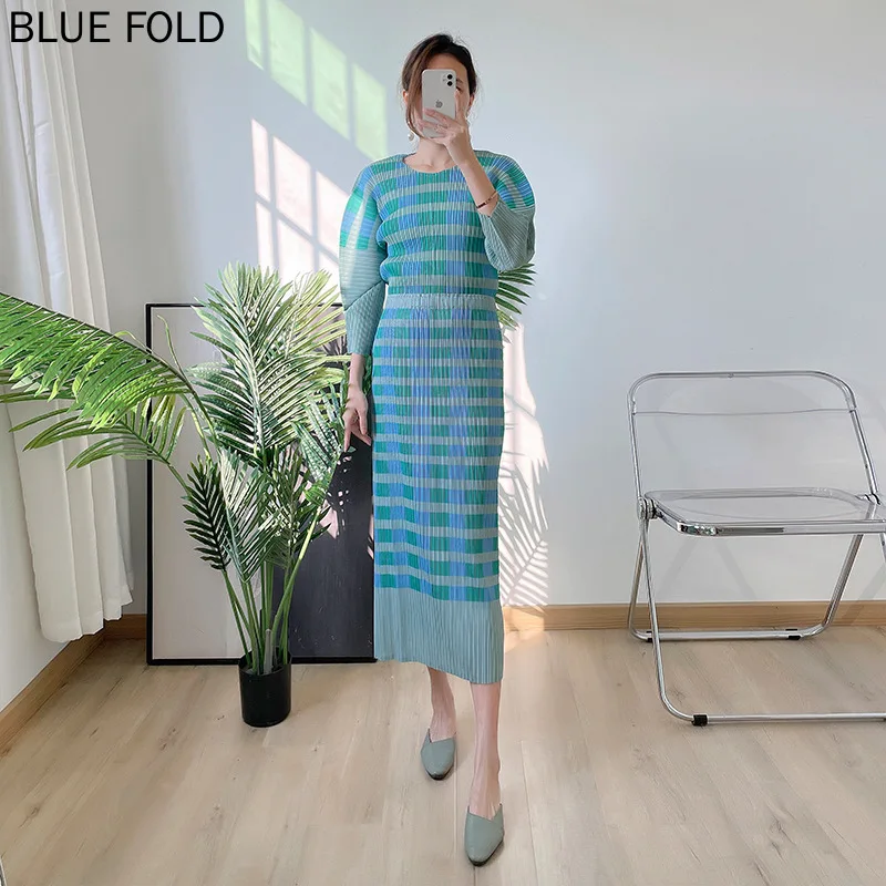 

Miyake Pleated Suit 2022 Summer New Long-sleeved Bat-sleeve Top + Straight Printed Skirt Two-piece Set Skirt Set Ensemble Femme