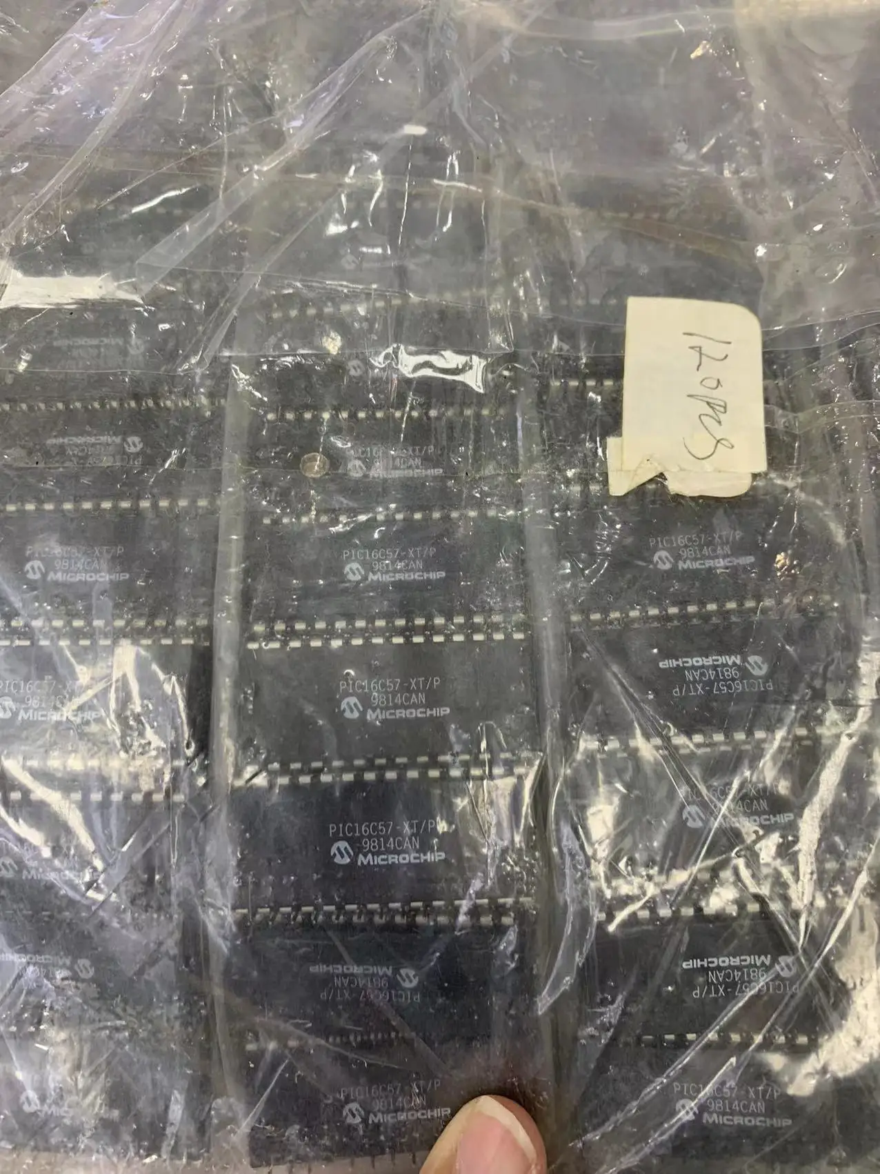 

PIC16C57-XT BOM matching / one-stop chip purchase original