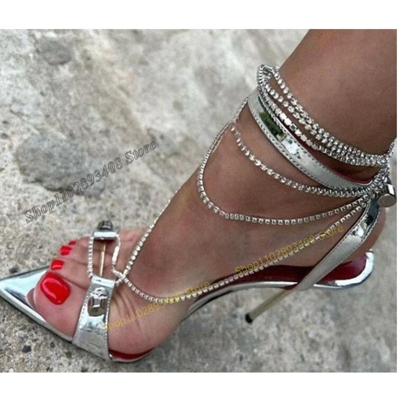 Женские сандалии с острым носком