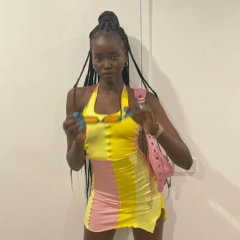 

Женское платье без рукавов, с лямкой на шее