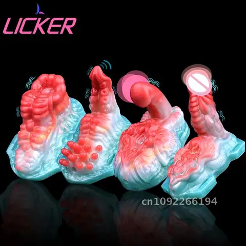 Көшеде бір жігіт қыздарға сиып кетеді