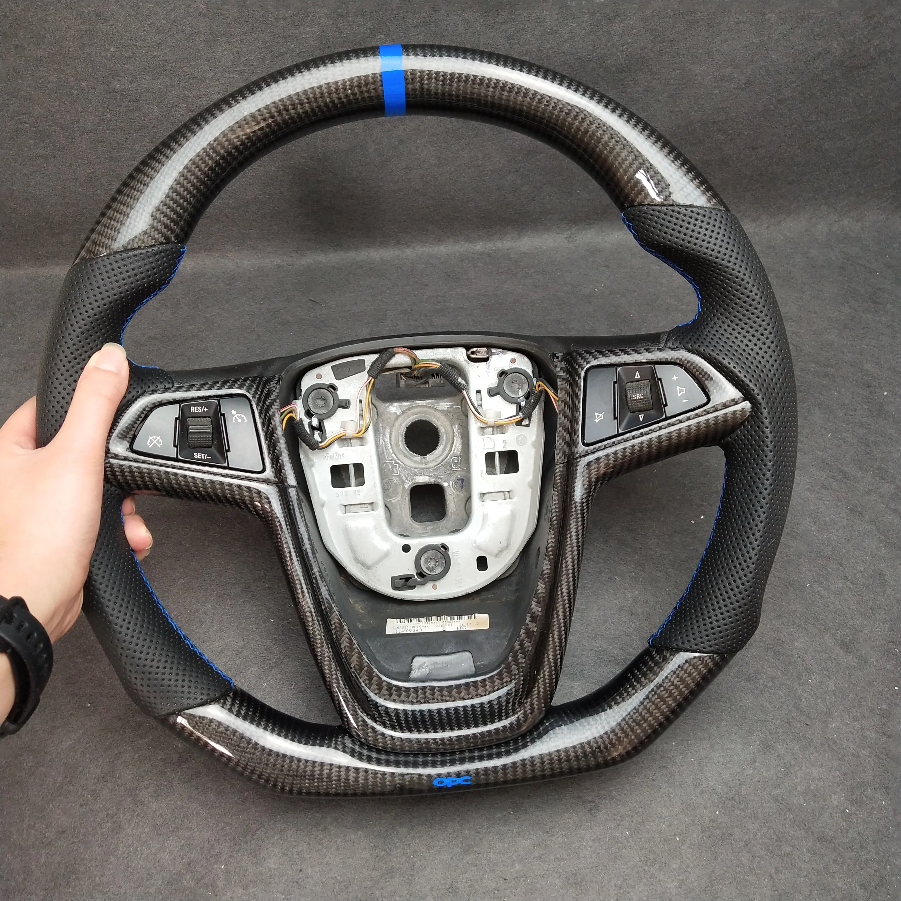 

Гоночный руль из углеродного волокна на заказ для Opel Mokka 2012-2019 Insignia 2008 2009 2010 2011 2012 2013 Astra J