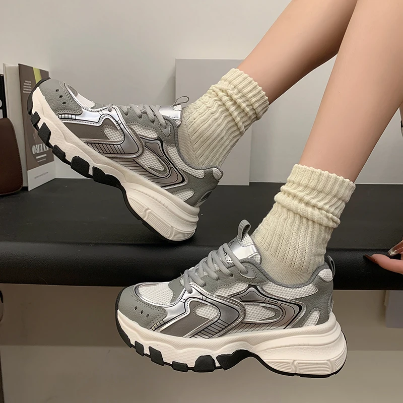 Женские кроссовки из натуральной кожи на толстом каблуке Размеры 35-40