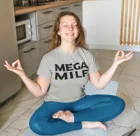 Женская футболка с коротким рукавом, круглым вырезом и принтом