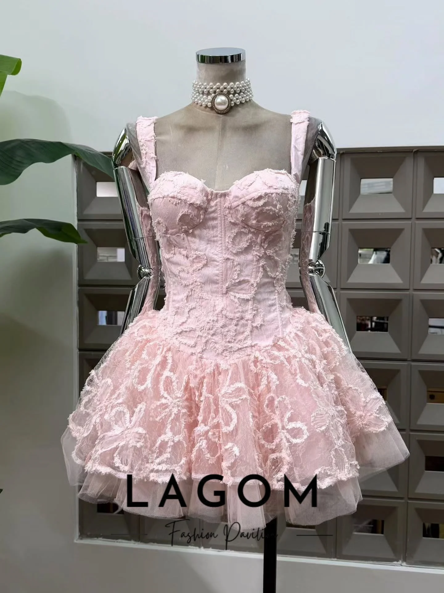 Фото Розовое коктейльное платье Lagom Sweetheart с корсетом, мини-длина, без рукавов, с 3D цветочными тюлевыми бретелями, изысканное, на заказ №3
