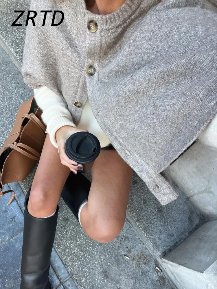 Однотонная женская накидка с круглым вырезом и рукавами