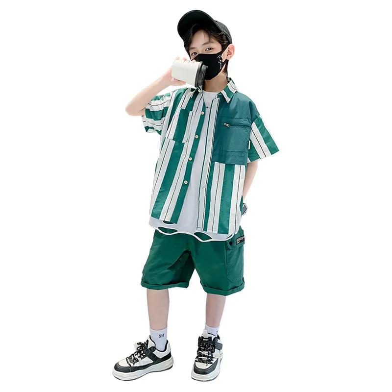 Летние полосатые рубашки для мальчиков, корейские подростковые зеленые модные детские Кофты с отложным воротником и карманами на молнии 8 12 лет