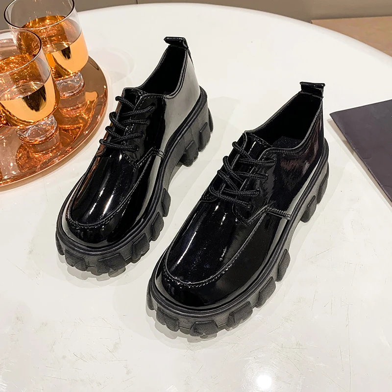 Новые женские осенние туфли на толстом каблуке с круглым носком и передним