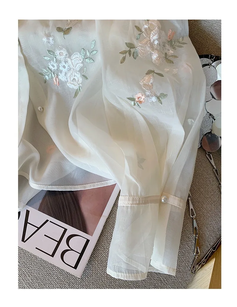 Женская блузка в китайском стиле с вышивкой