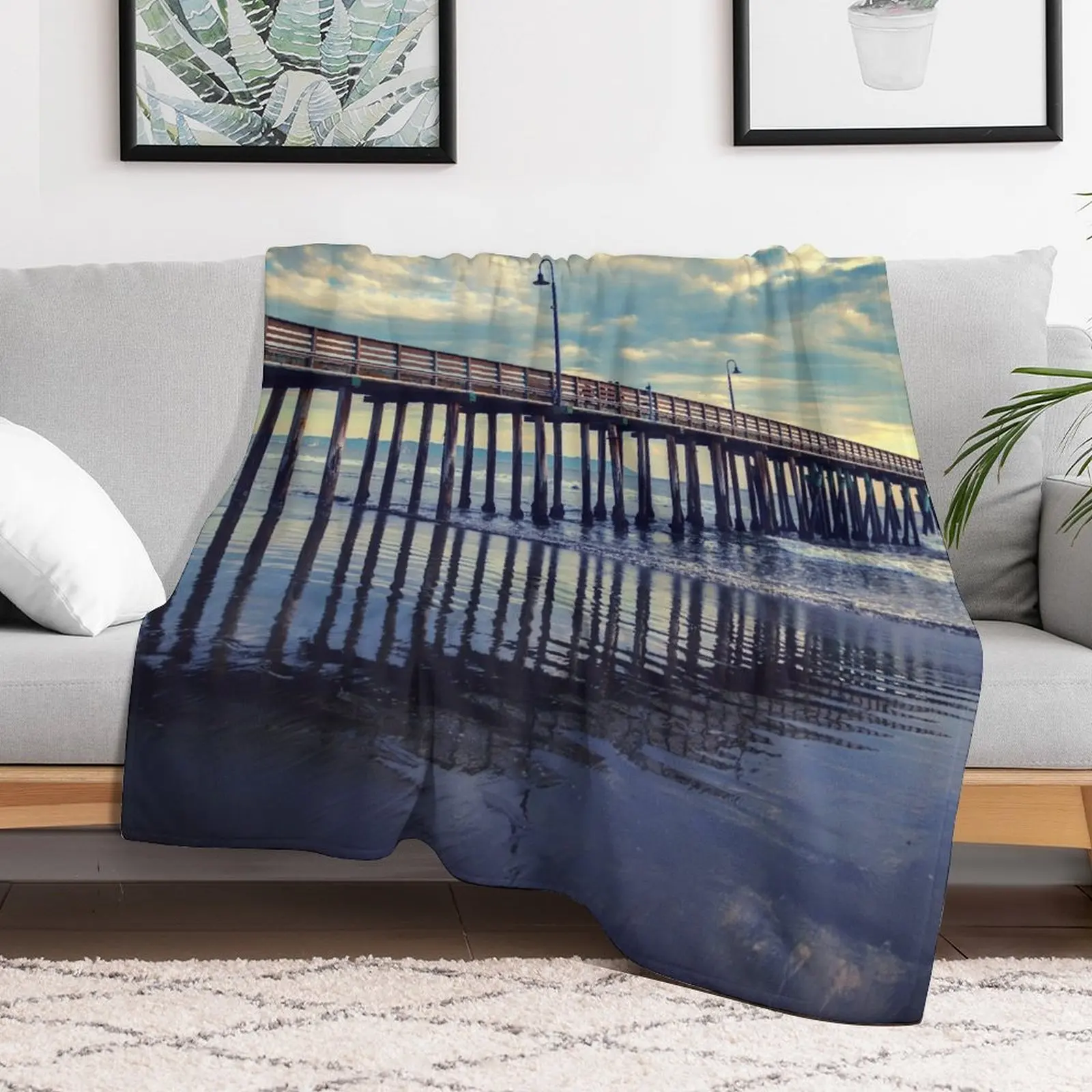 Просто блуждающее фото Cayucos Pier с Morro Bay в фоне. Одеяло детское для зимы. Одеяла сна.