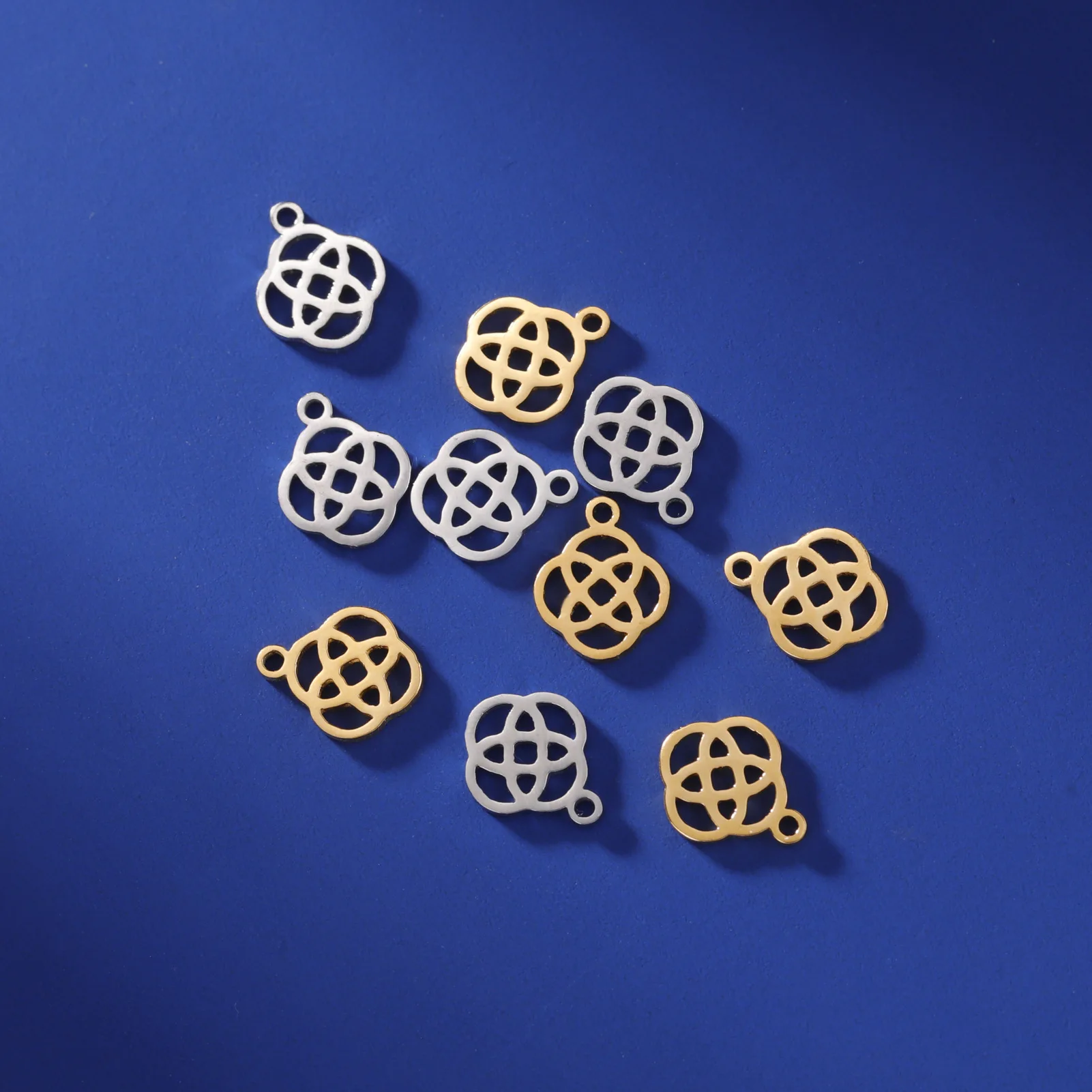 Классические полые подвески из нержавеющей стали с ирландским кельтским узлом