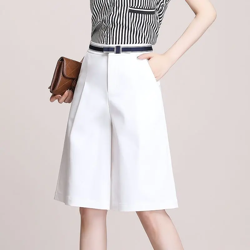 

2023 летние свободные прямые широкие брюки средней длины для женщин тонкие белые короткие брюки для женщин