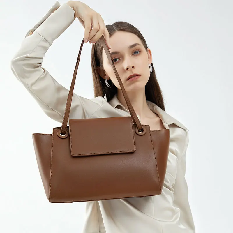 

Autumn and Winter 2022 New Tote Bag Female Leather Simple Commuting Large Capacity Wing Bag One Shoulder Handbag