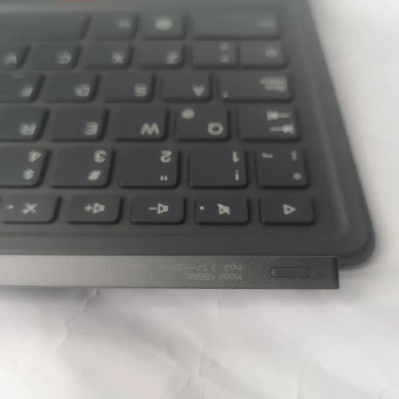 Фото Новая магнитная клавиатура для планшета KB566U для Lenovo Xiaoxin Pad Pro 2025 12.7 дюймов 2-го поколения TB375FC с поддержкой испанского и швейцарского языков №4