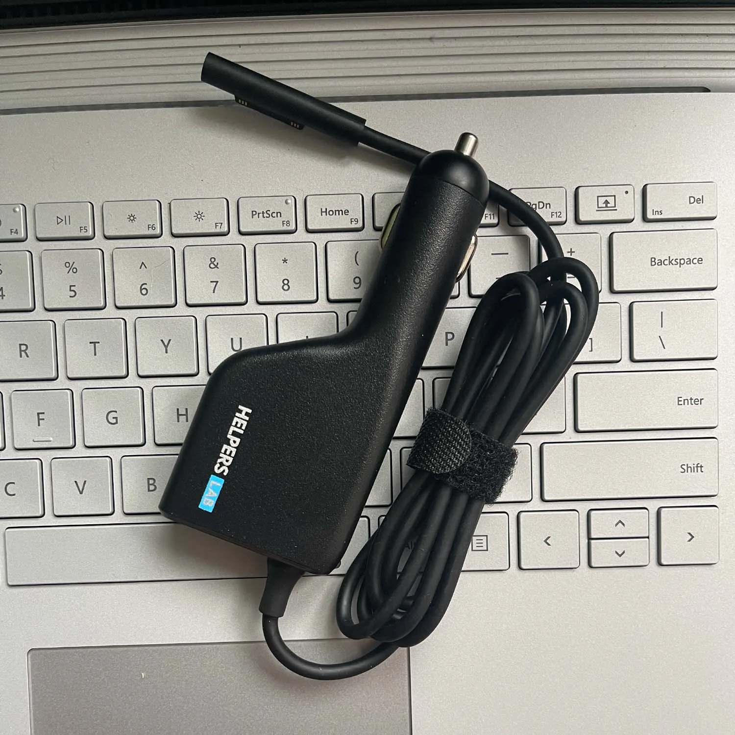 Автомобильное зарядное устройство для ноутбука 15 в 120 Вт