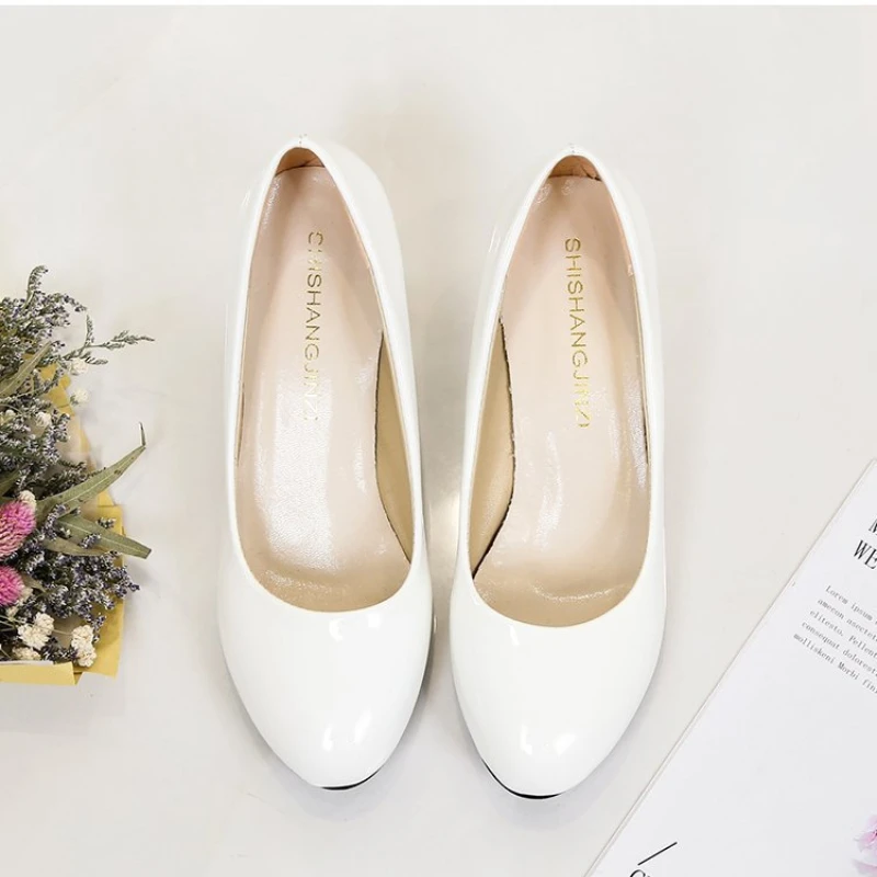 New  Fashion Middle Heel Round Head Coarse Heels Patent Leather Shoes Do Office Work Women's Shoes Chaussure Femme Size 35-42