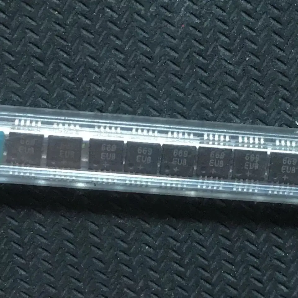 

Free shipping %MAX669 MAX669EUB 669EUB MSOP-10IC 10PCS