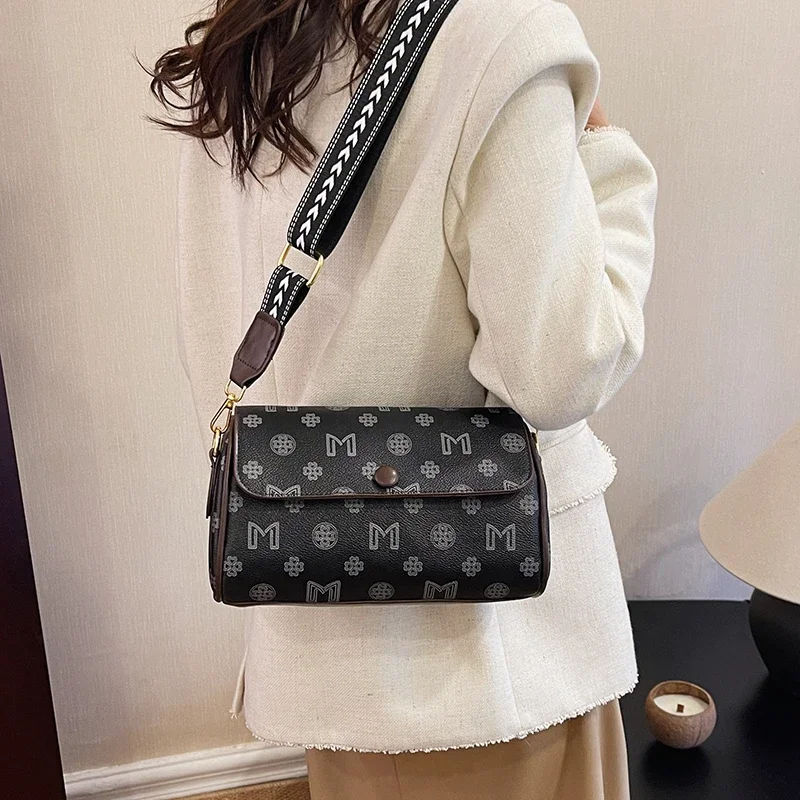 

High Capacity Bag 2023 New Summer Fashion Small Bag Cute Crossbody Bag Casual One Shoulder Women's Bag Pillow vintage Bag