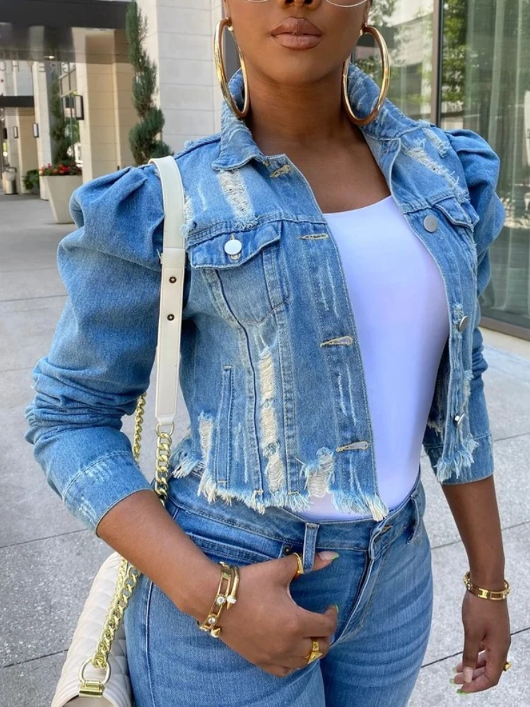 

Женская джинсовая куртка, Модная стильная Осенняя новая свободная синяя короткая куртка с дырками и длинным рукавом, повседневная винтажна...