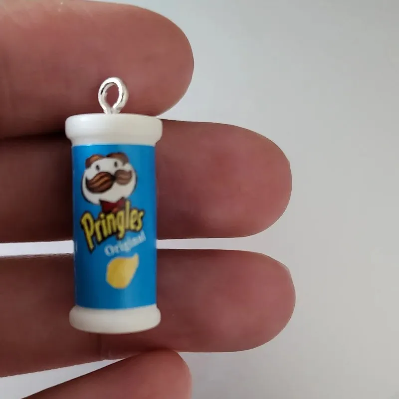 Оригинальные серьги в виде картофельной стружки