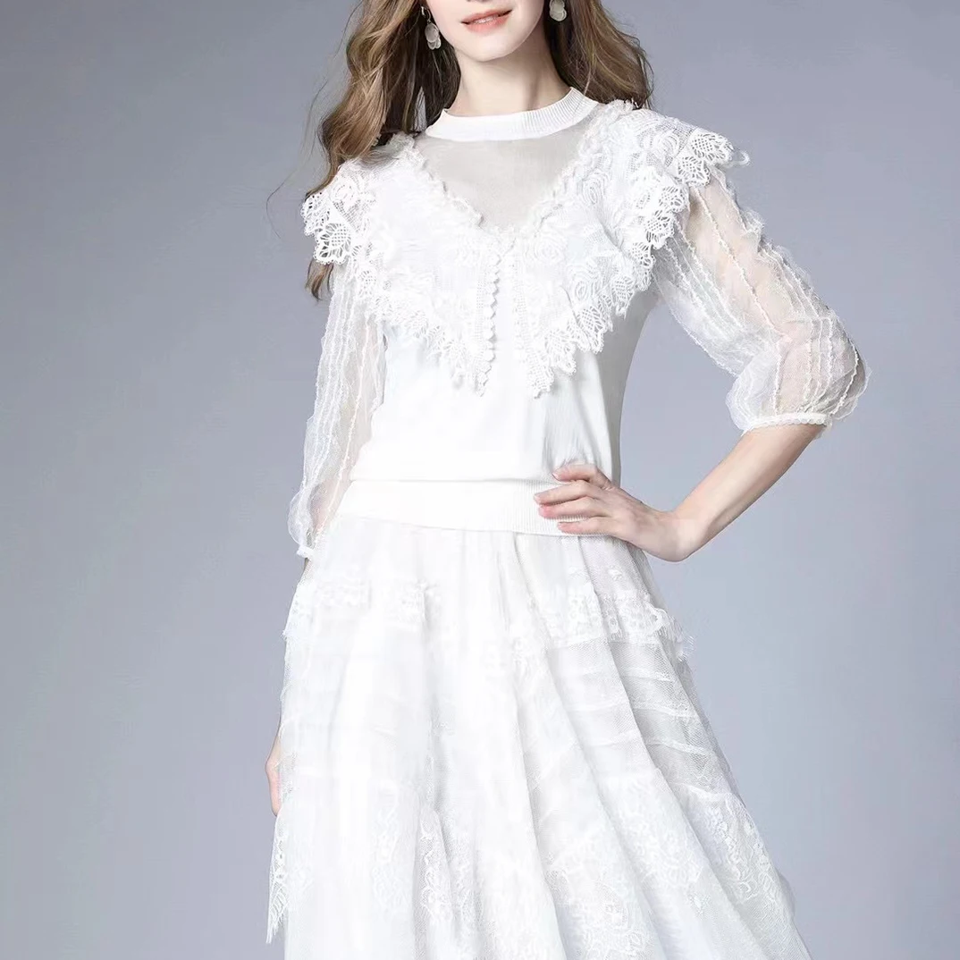 

Женское асимметричное платье средней длины, черно-белое платье в горошек с вышивкой и аппликацией, весна 2023