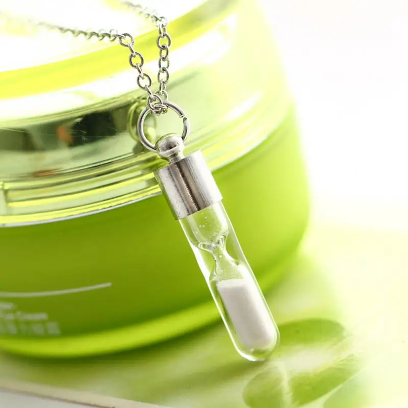 

Simple And Fashionable Metal Chain Vintage Glass Fluorescent Necklace Unique Design Unique Shape Wishing Bottle Pendant Necklace