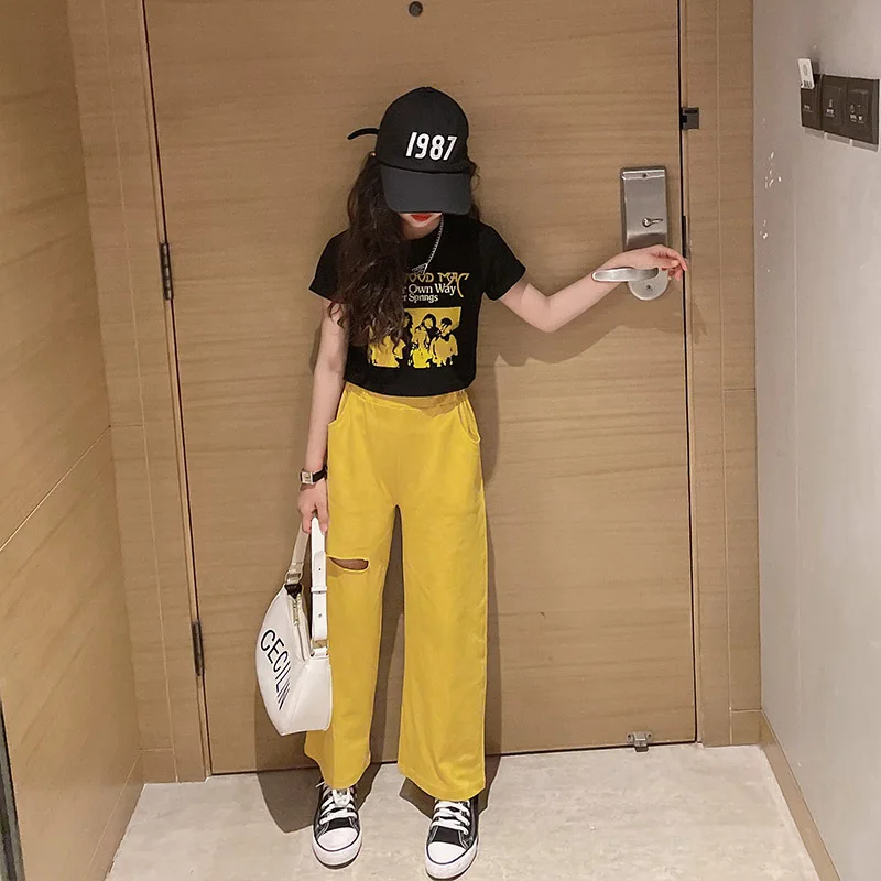 

2022 summer new girls short-sleeved T-shirt cut trousers two-piece suit