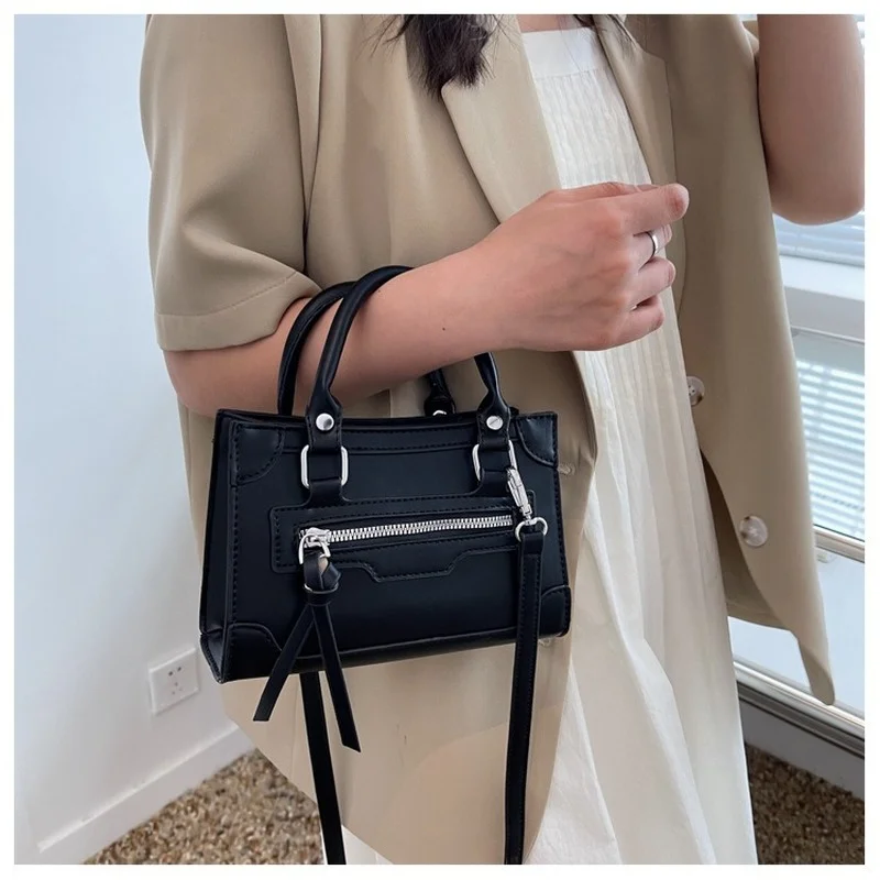 

2022 New Ladies Messenger Bag Fashion Net Red Texture Handbag Small Square Bag High Quality Ladies Candy Color Shoulder Bag