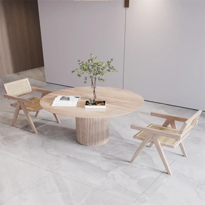 Минималистичный круглый обеденный стол подставка деревянная изолированная для