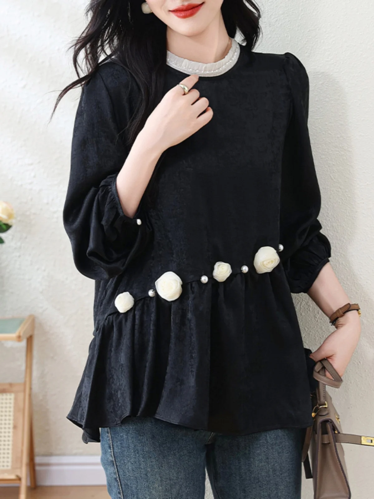 Сентябрьская модная рубашка Momo с декоративным цветком и бисером женская одежда