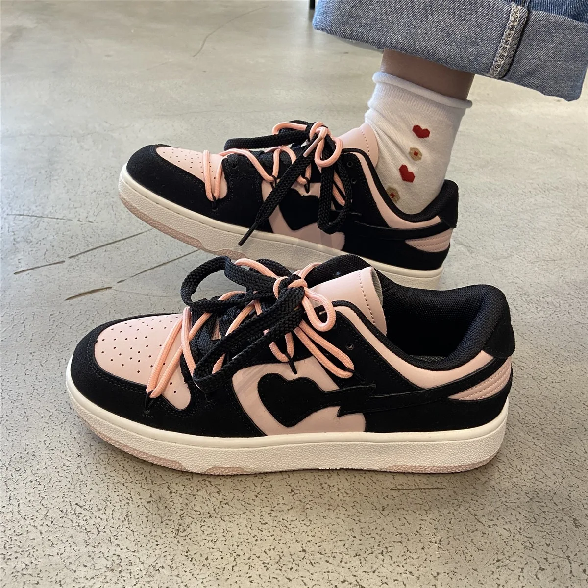 

2022 new autumn and winter fashion girls' love board shoes ins fashion lovers' comfortable sports shoes for students