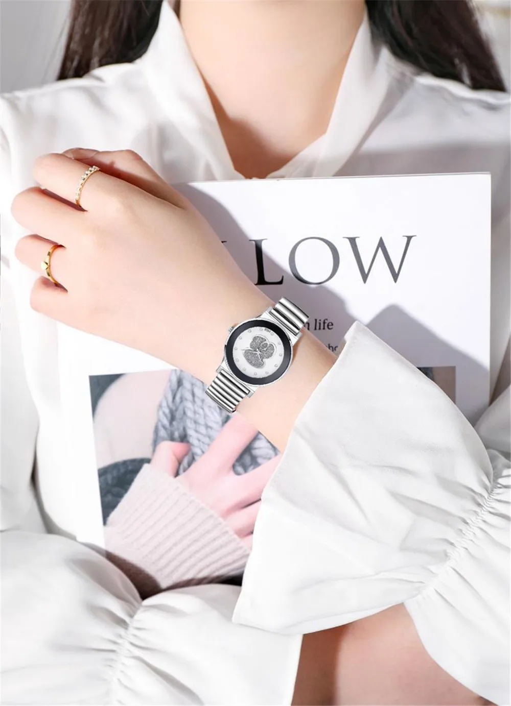 New Fashion Luxury Bear Silver Elastic Strap Quartz Watches For Women Men Casual Simple Couple Wrist Watches Clock Gift