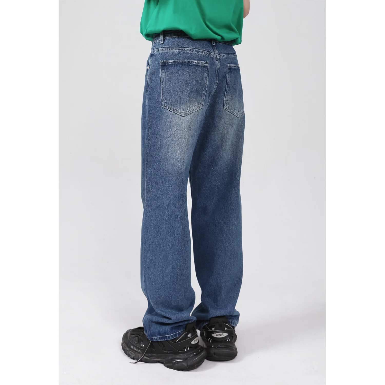 Four Seasons Men's Straight Hole Design Blue Jeans Men's Wide Leg Pants Fashion Streetwear Ins Hot Sale Korean Fashion Clothing