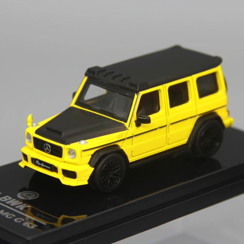 Коллекция автомобилей из литья под давлением сплава Mercedes-AMG G 63 красного цвета 1:64