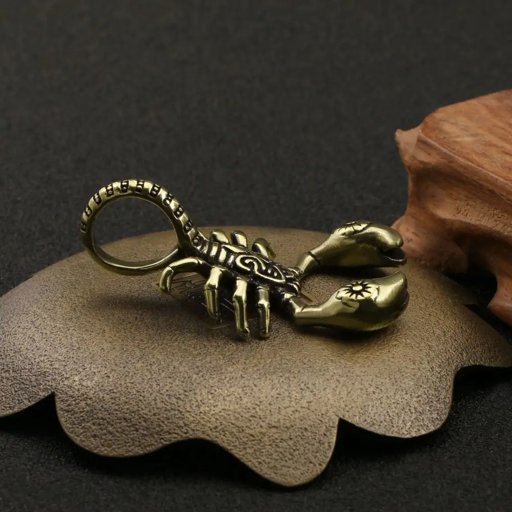 

Solid Pure Copper Handmade Scorpion Figure Ornament Office Desk Tea Pet Decoration Jewelry Antique Brass Animal Miniatures Decor