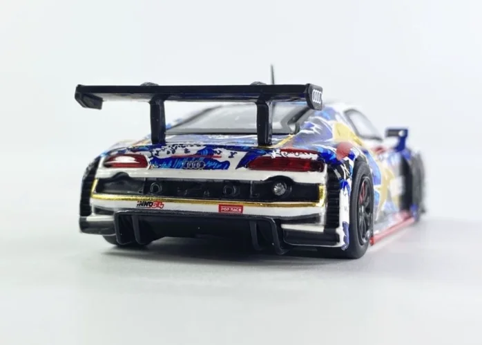 Фото Масштабная модель автомобиля 1:64 2020 Macau GT World Cup R8 Fushen LMS Evisu из литого сплава, коллекционная, для взрослых, игрушка для мальчиков №3