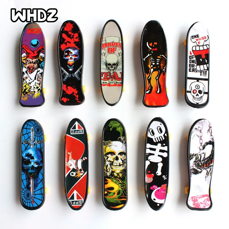 

10 Pcs/set Plastic Mini Skate Finger Skateboarding Fingerboard Novelty Gag Toys For Boys Children Skateboard Finger Board Gifts
