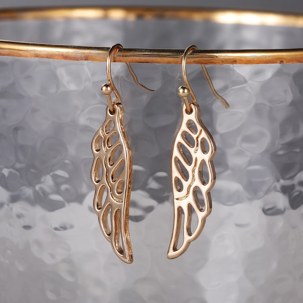 

New Metal Hollow Wing Shaped Earrings Simple Stylish Versatile Accessories Dance Party Delicate Daily Wear Earrings for Women