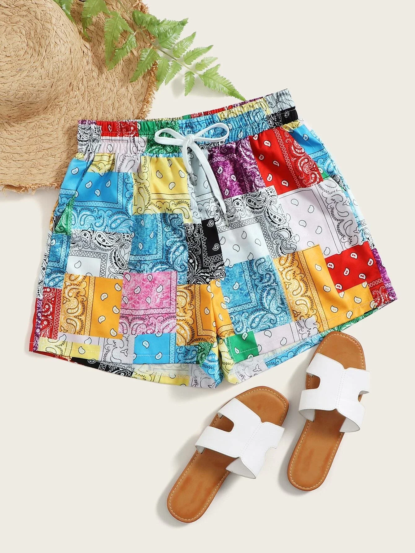 

Paisley Print Patchwork Slant Pocket Shorts