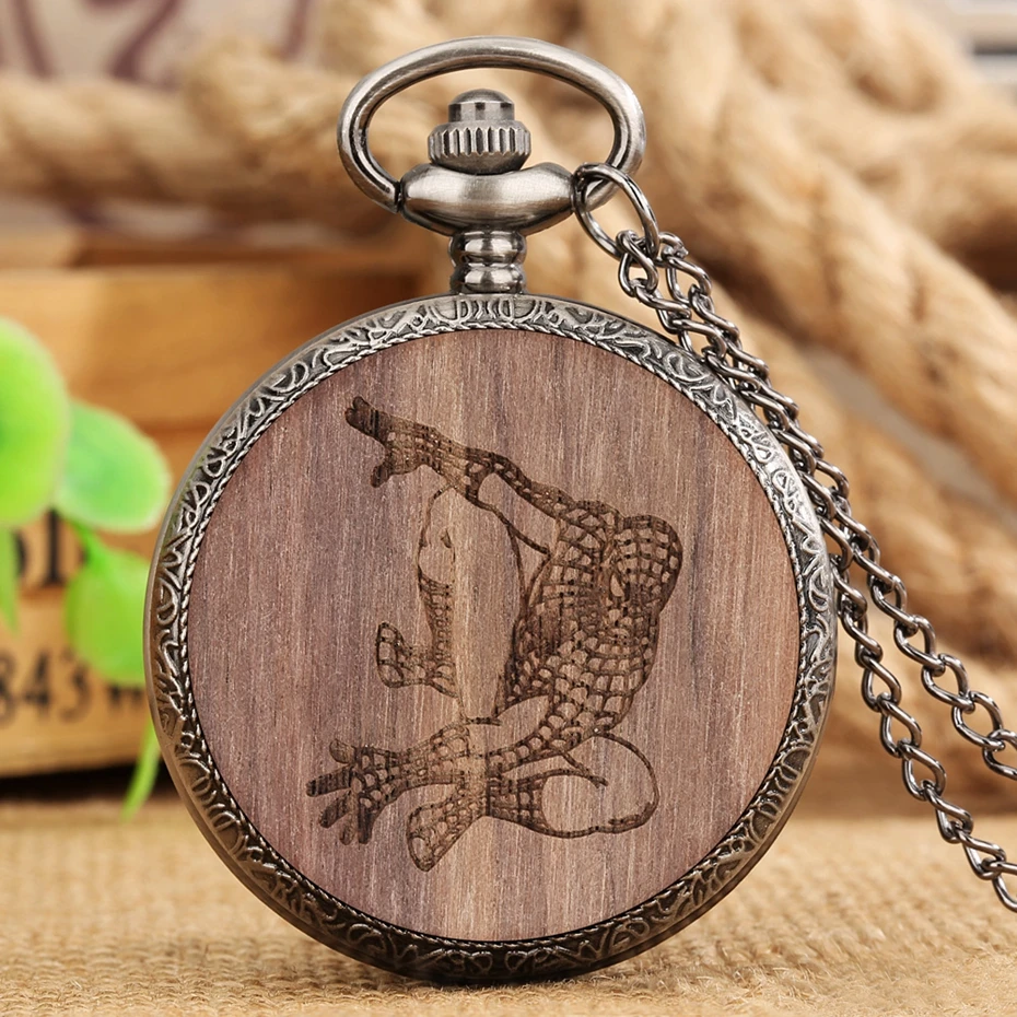 

Vintage Mens Pocket Watches Sculpted Walnut Wood Engraved Pattern Quartz Necklace Watch Chain Pendant Retro Clock for Men Women