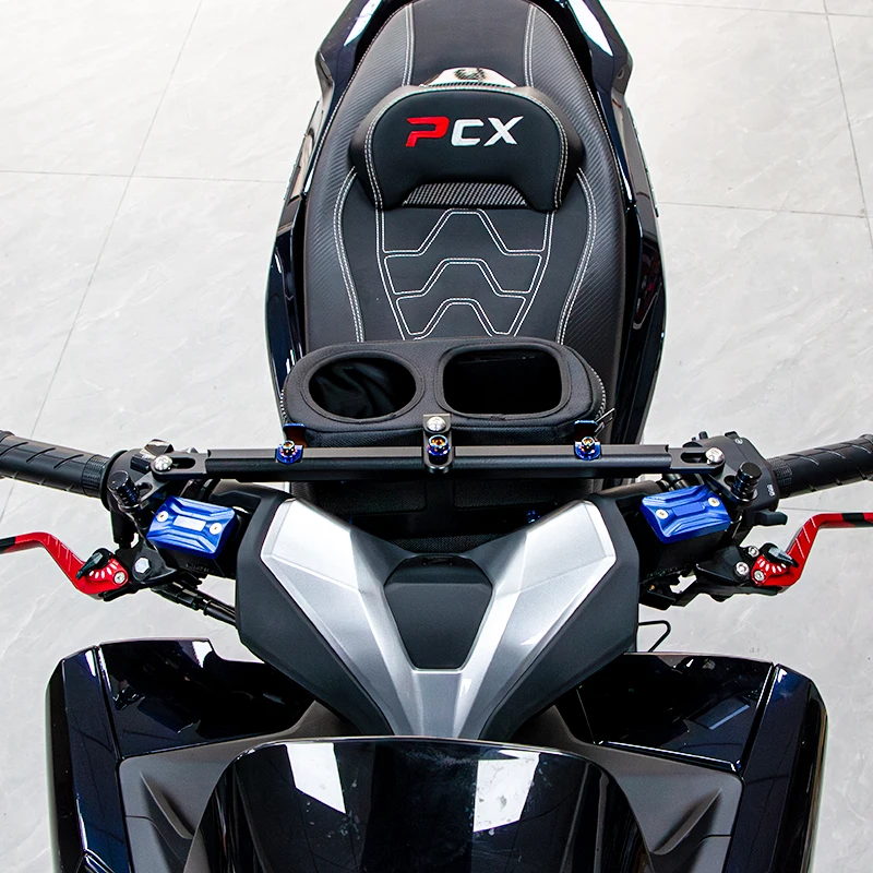 Фото Держатель для бутылки с водой/стакана на руль мотоцикла/скутера Honda PCX160 PCX-160 125, сумка-органайзер, модель 2025 года №4