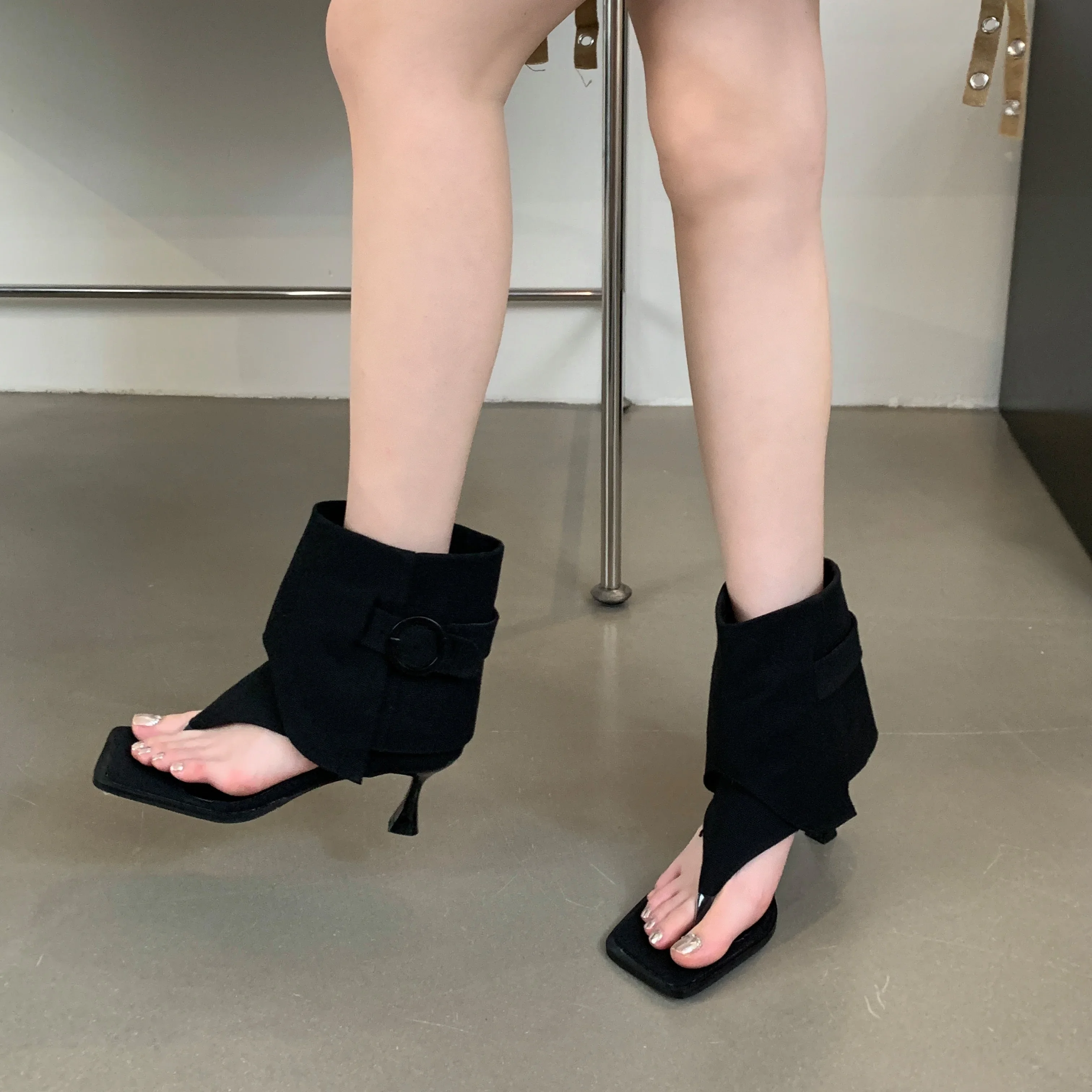 Женские ботильоны с квадратным носком джинсовые на высоком каблуке пряжкой в