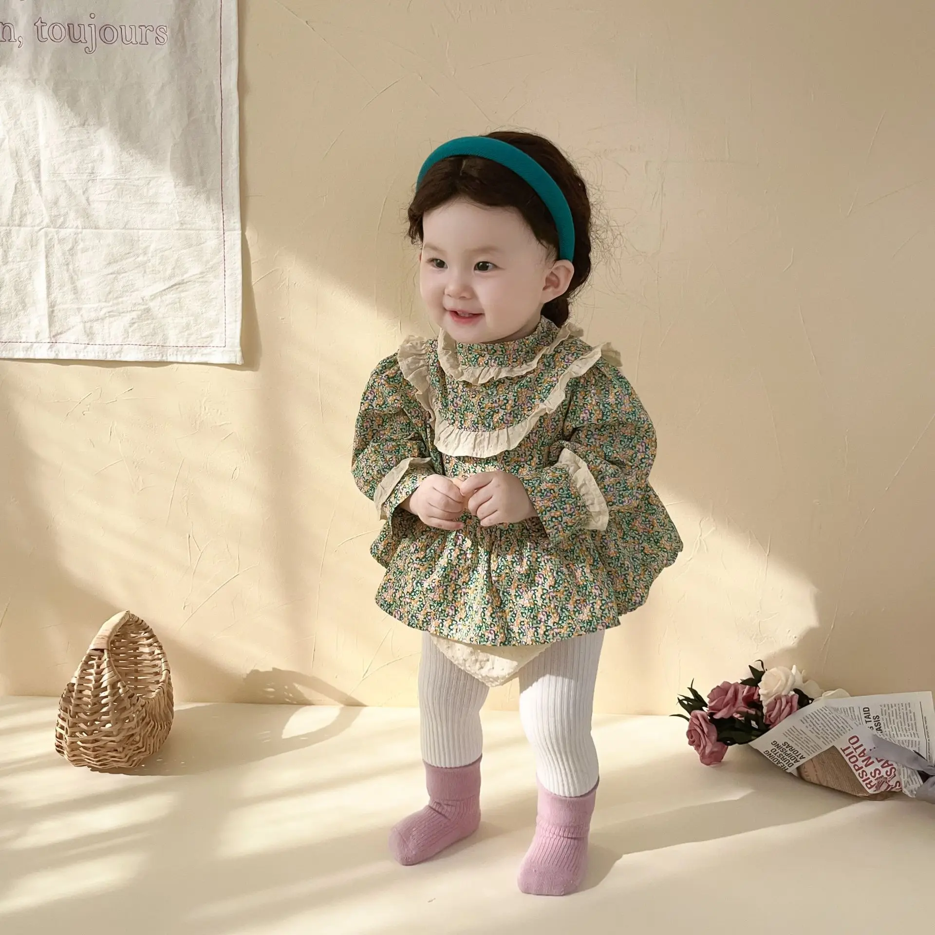 

Baby Girls Romper 2023 Spring Korean Version Long Sleeve Floral Girls Dress Princess Frilly Casual All-match Lovely and Sweet
