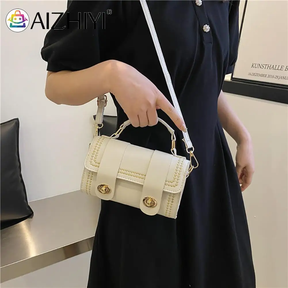 

Retro Flower Embroidery Thread PU Handbags Women Metal Lock Shoulder Crossbody Bags Top-handle Messenger Small Messenger Satchel