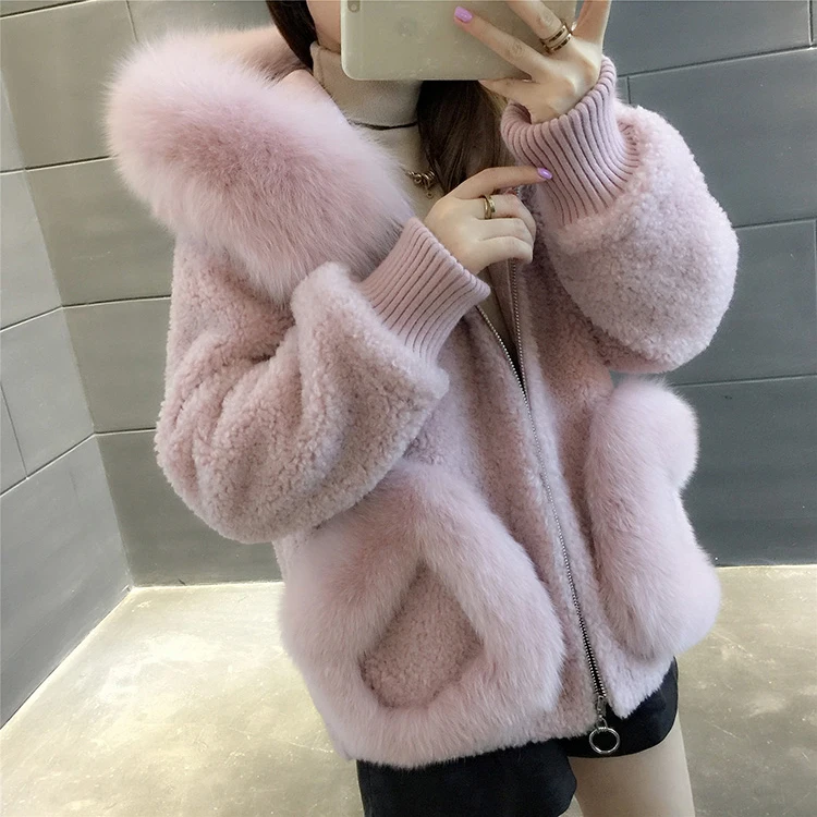 Oversized Women's Sheepskin Hooded Integrated Fur Coat Winter 2022 New Young Ladies Loose Warm Short Fox Fur Thickened Jackets