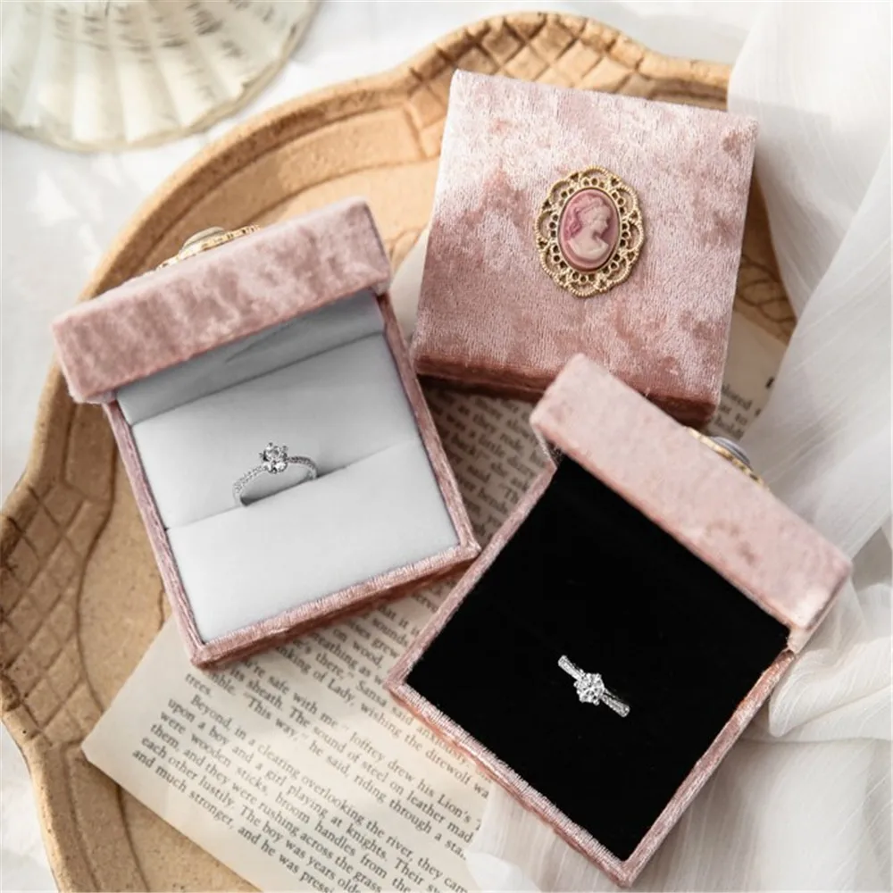 

2022 New Luxury Velvet Ring Box Jewelry Ring Display Organizer Box Holder For Necklace Earring Rings Storage Cases Packaging Box
