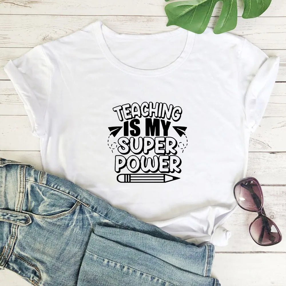 

Женская футболка с надписью «Learning Is My Superpower»