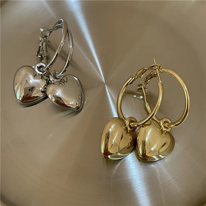 

Glossy love 2022 earrings Europe and the United States small three-dimensional design sense net celebrity temperament personalit